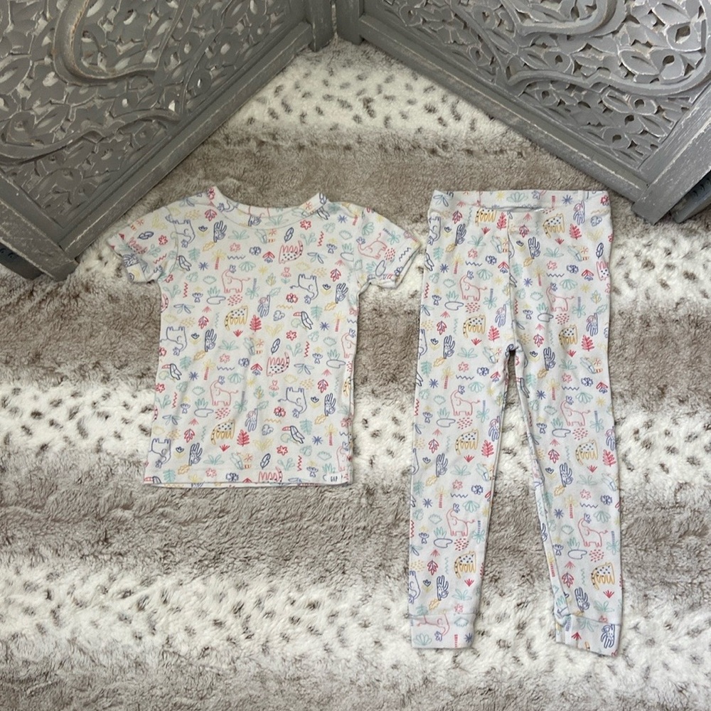 Baby GAP matching set girls boys size 3T rainbow zoo animals pajamas loungewear